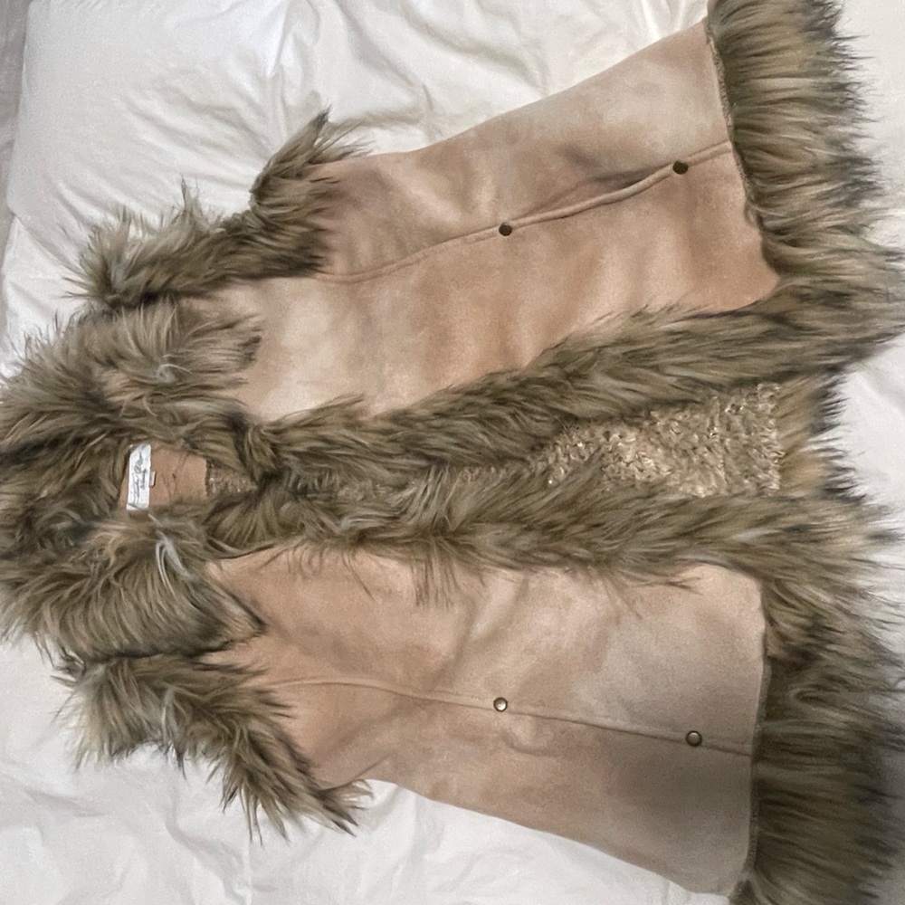 Adrienne Vittadini Beige Knit with Faux Fur